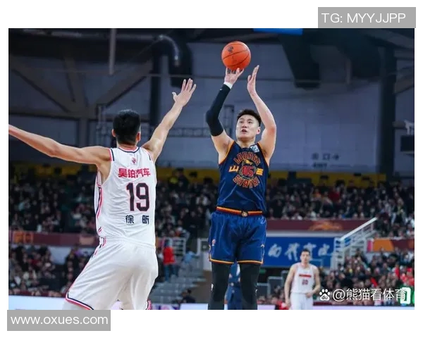 2017年CBA季后赛广东队与山西队激战回顾与精彩瞬间分析